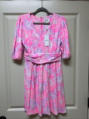 Lily Pulitzer rayon/spandex dress. Fully lined.